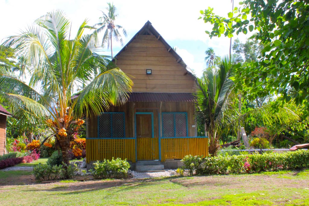 Dolphin View Beach Guest House | Tourism Solomons